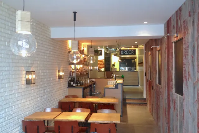 The Beast : viandes fumées & barbecue géant