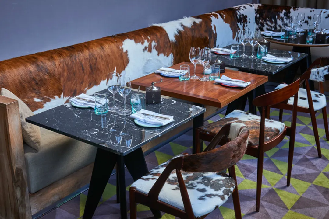La Table D’Hugo Desnoyer Restaurant paris