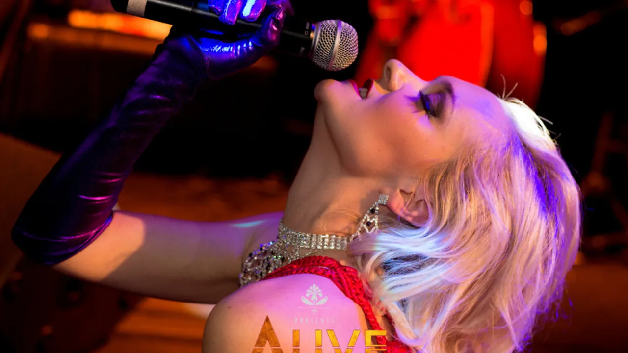 ALIVE DINNER SHOW - DINER SPECTACLE