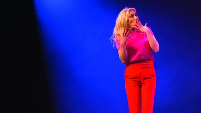 Caroline Vigneaux dans croque la pomme