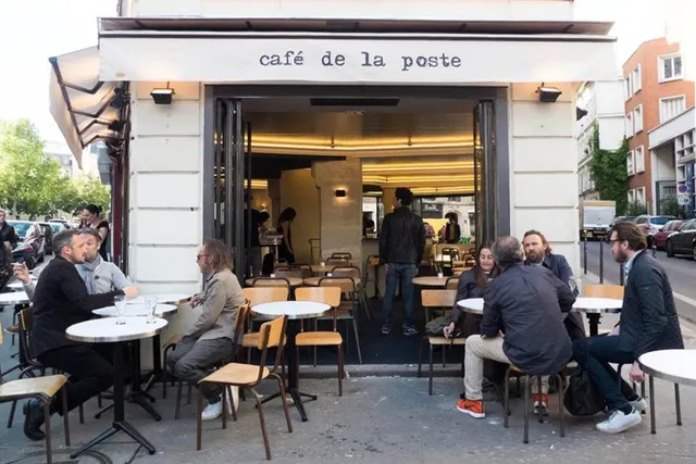 Le Café de la Poste : un bar de quartier raffiné