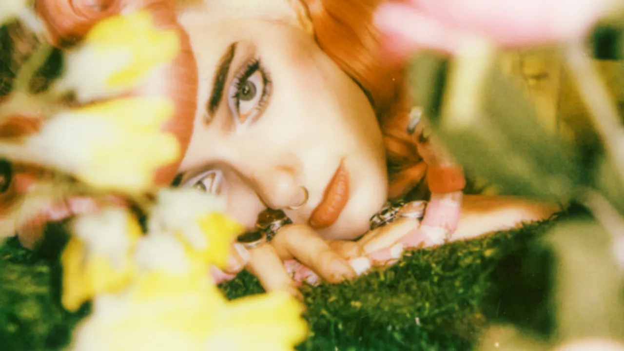 Sophie Truax « Can't Split A Worm Tour »