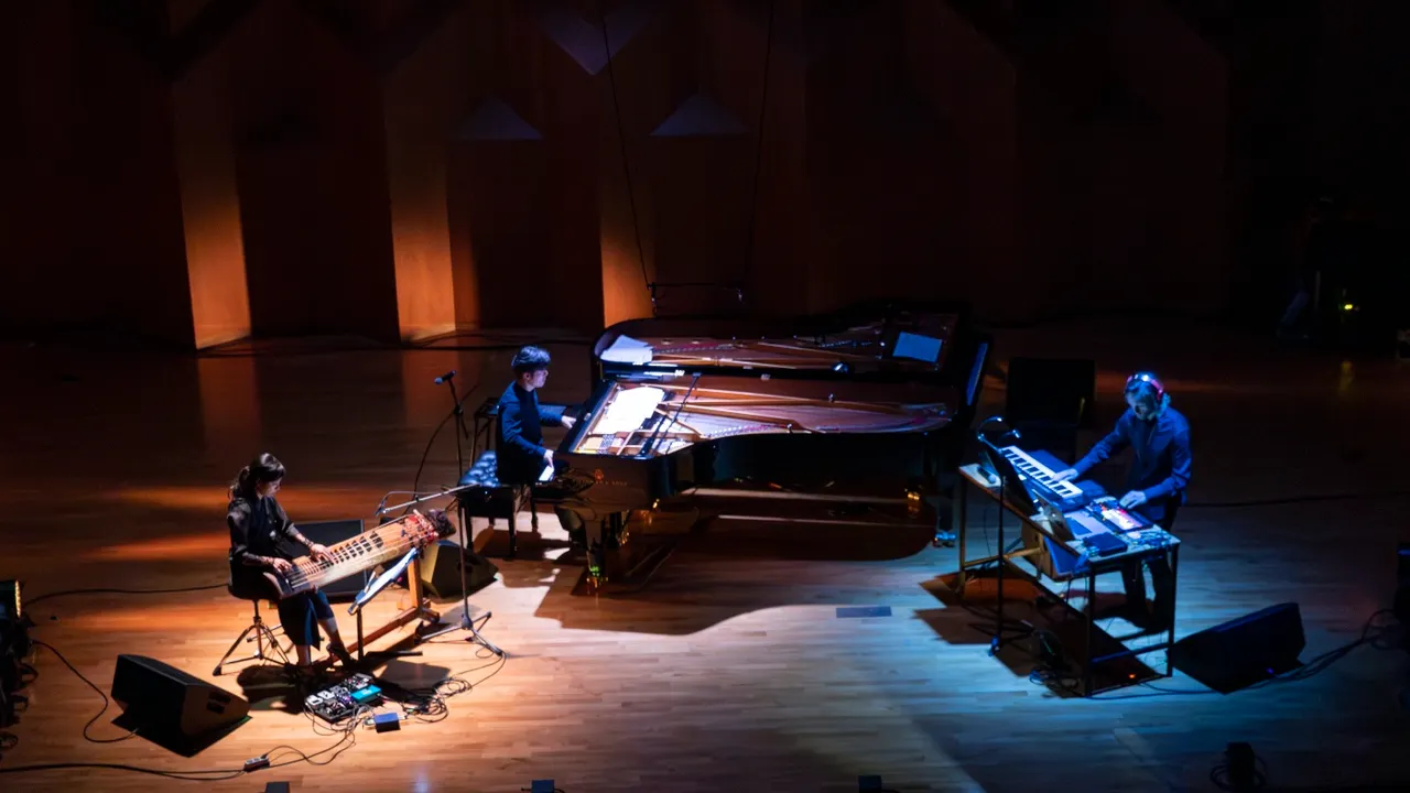 Project « tHinG » Rencontre musicale entre le geomungo et la musique électronique
