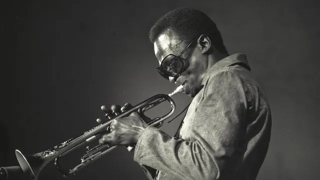 Miles Davis, la nuit aussi est un soleil