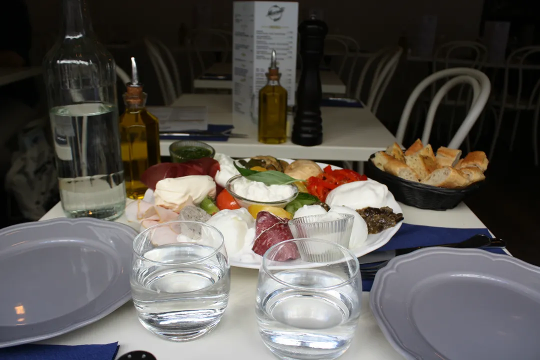 Mozzato, Comptoir à Mozzarella Restaurant Paris
