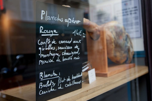 Le Barbiche Restaurant Bar Paris