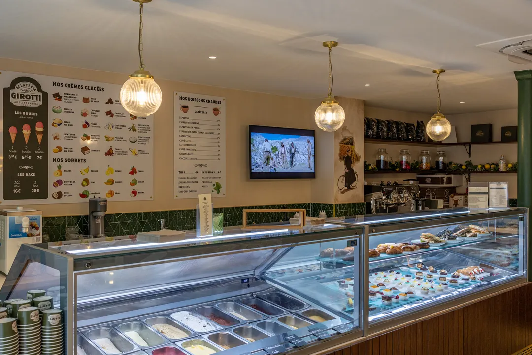 Girotti Restaurant Shop Paris
