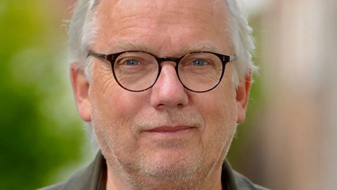 Ambitus presents: Ron Adelaar