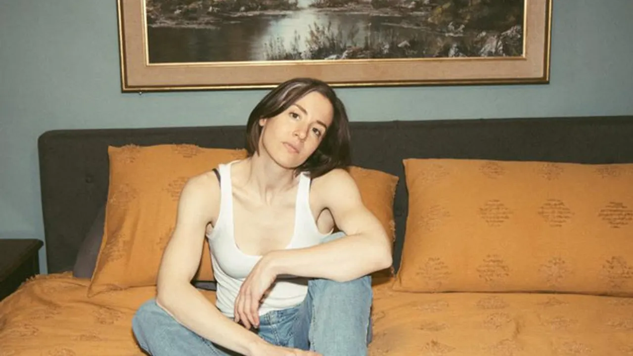 Laura Stevenson 
