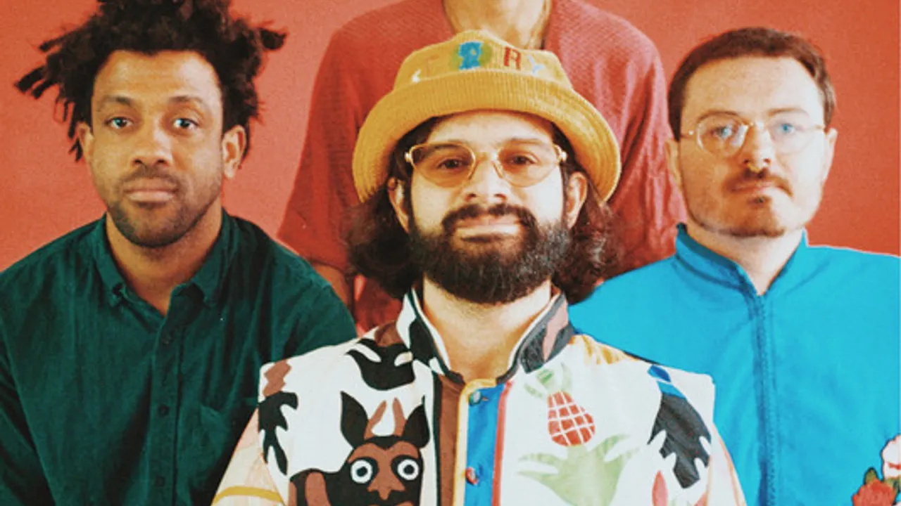   Flamingods