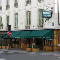 Le Voltaire