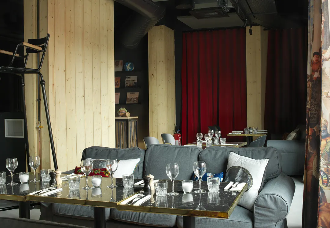 MOB Hotel Restaurant Hôtel Saint-Ouen