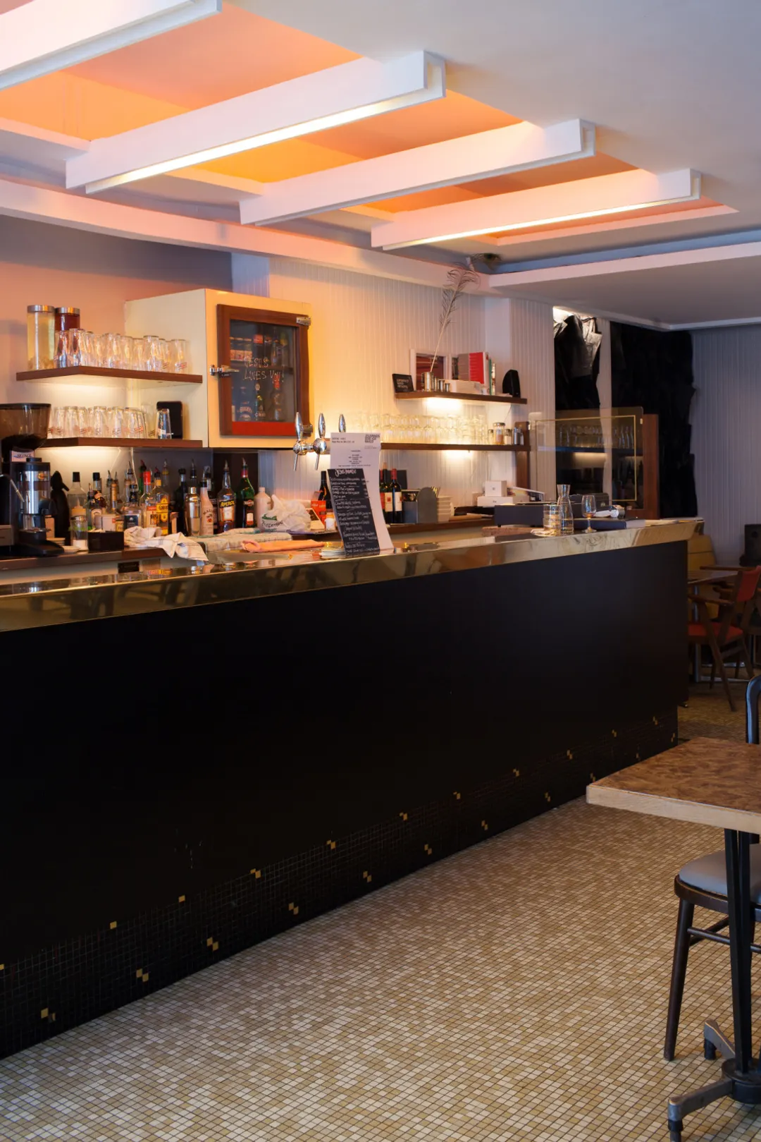 Jésus Paradis Restaurant Bar Paris
