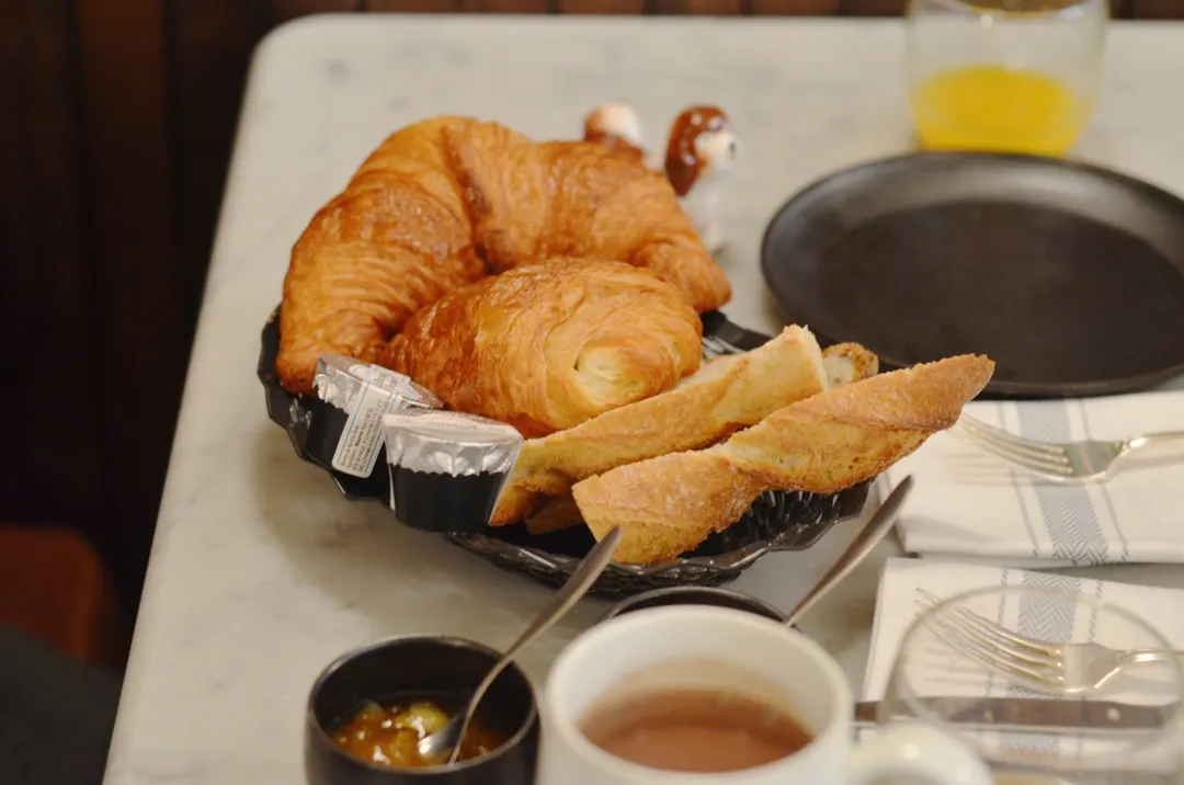 Aux Prés Restaurant Paris