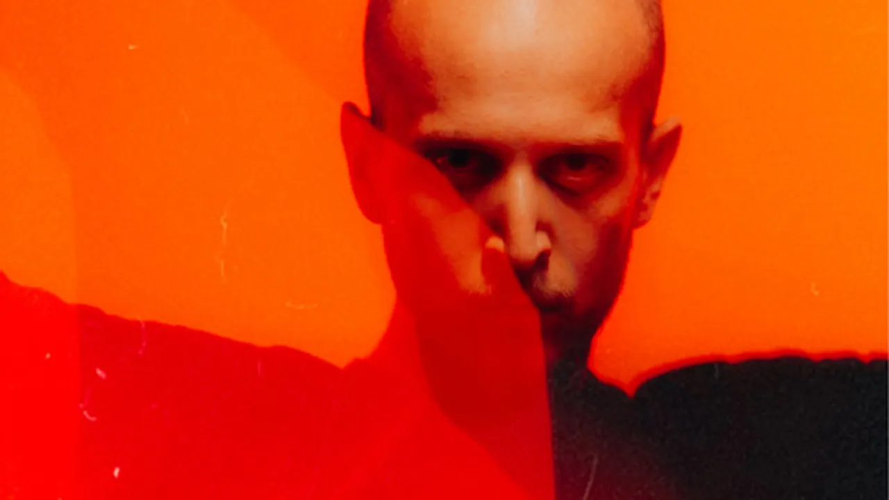 Immersion XV x Rave Alert : DYEN - STERLING MOSS - X&TRICK
