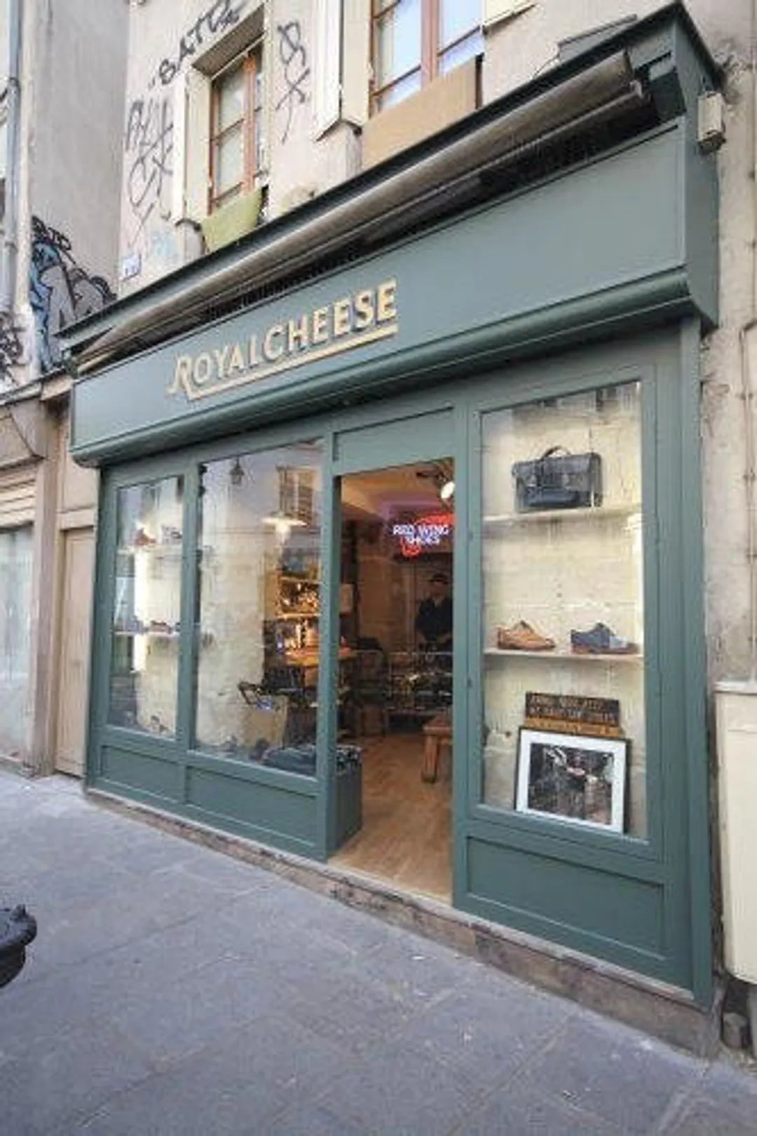 Royal Cheese - Shoes & Accessoires Shop Paris