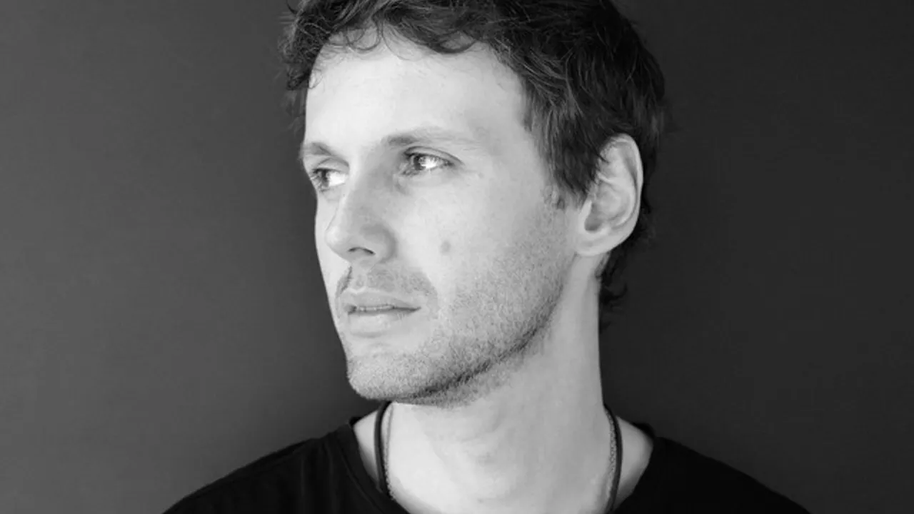 NOM presents Simon Vuarambon all night long