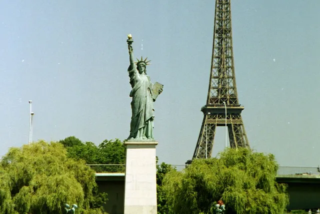 Promenades parisiennes insolites : sortez des sentiers battus !