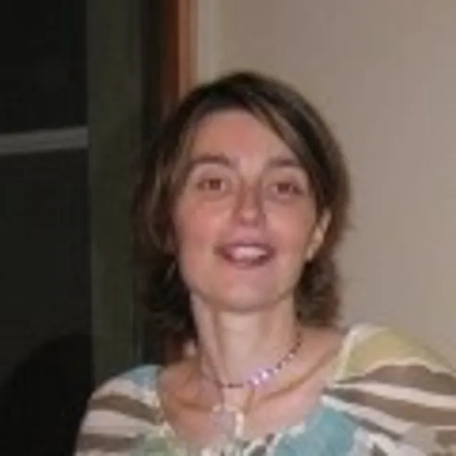 Evelyne C
