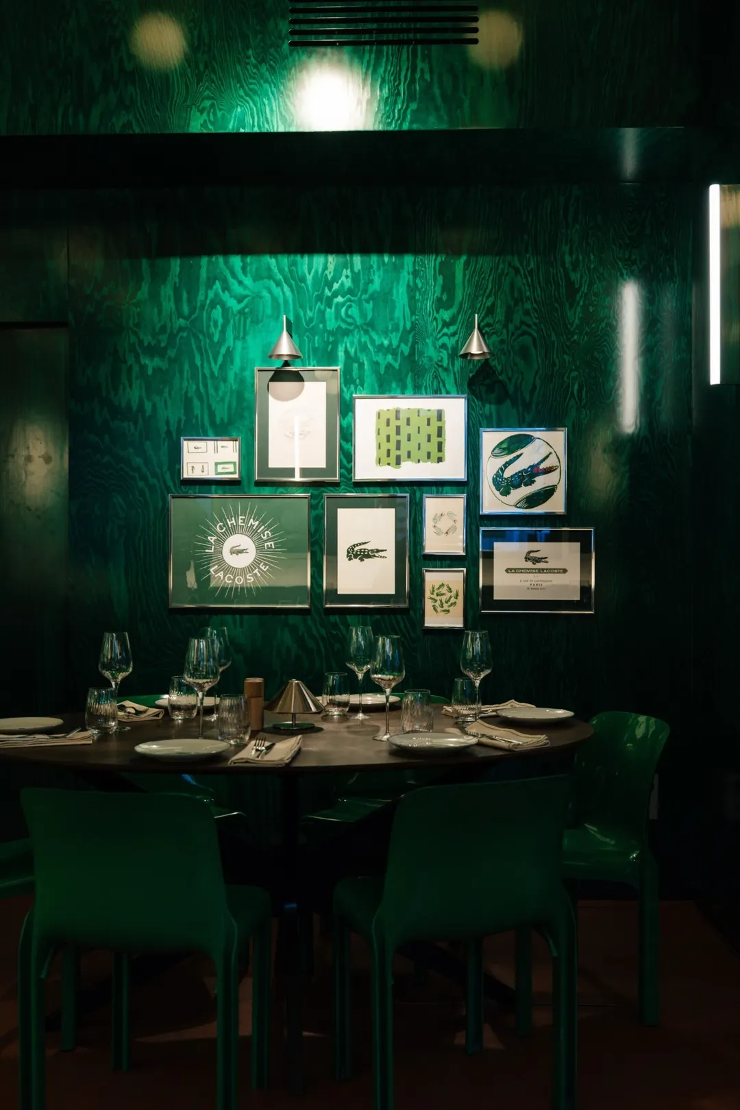 Café Lacoste Restaurant Paris