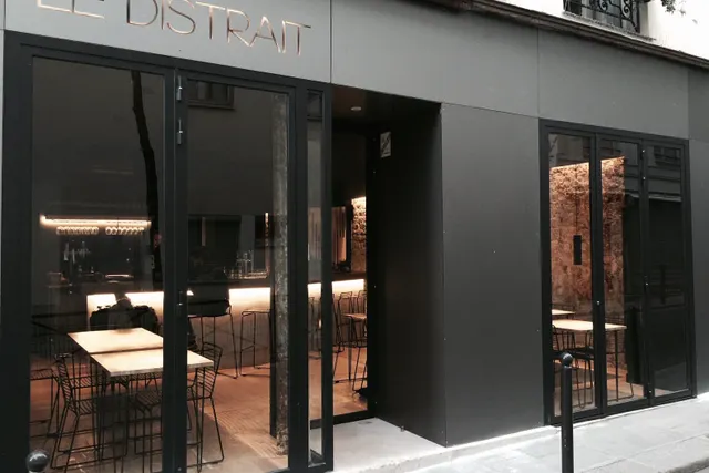 Le Distrait