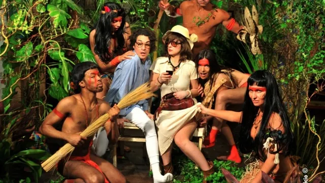 Feliz Anniversario FAVELA CHIC