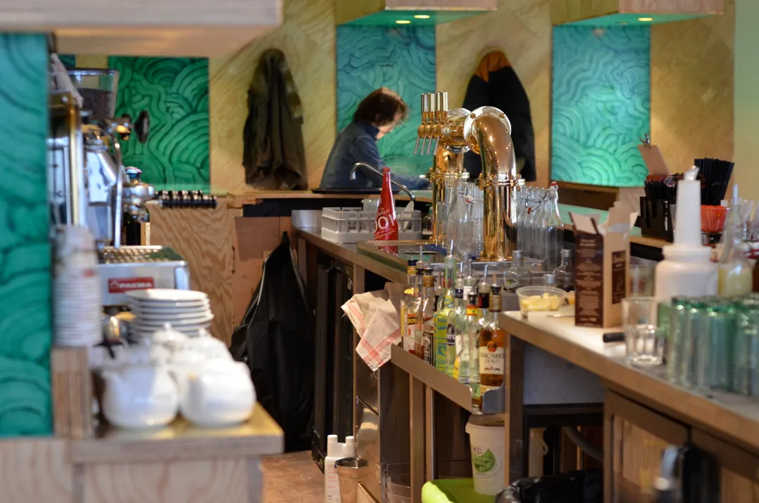 Le Wood Bar Restaurant Paris