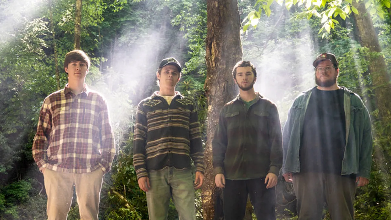 Mountain Grass Unit « Appalachian Smoke Tour »
