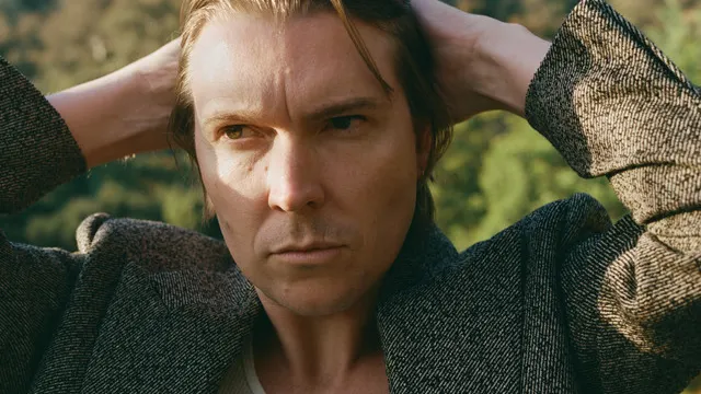 Alex Cameron
