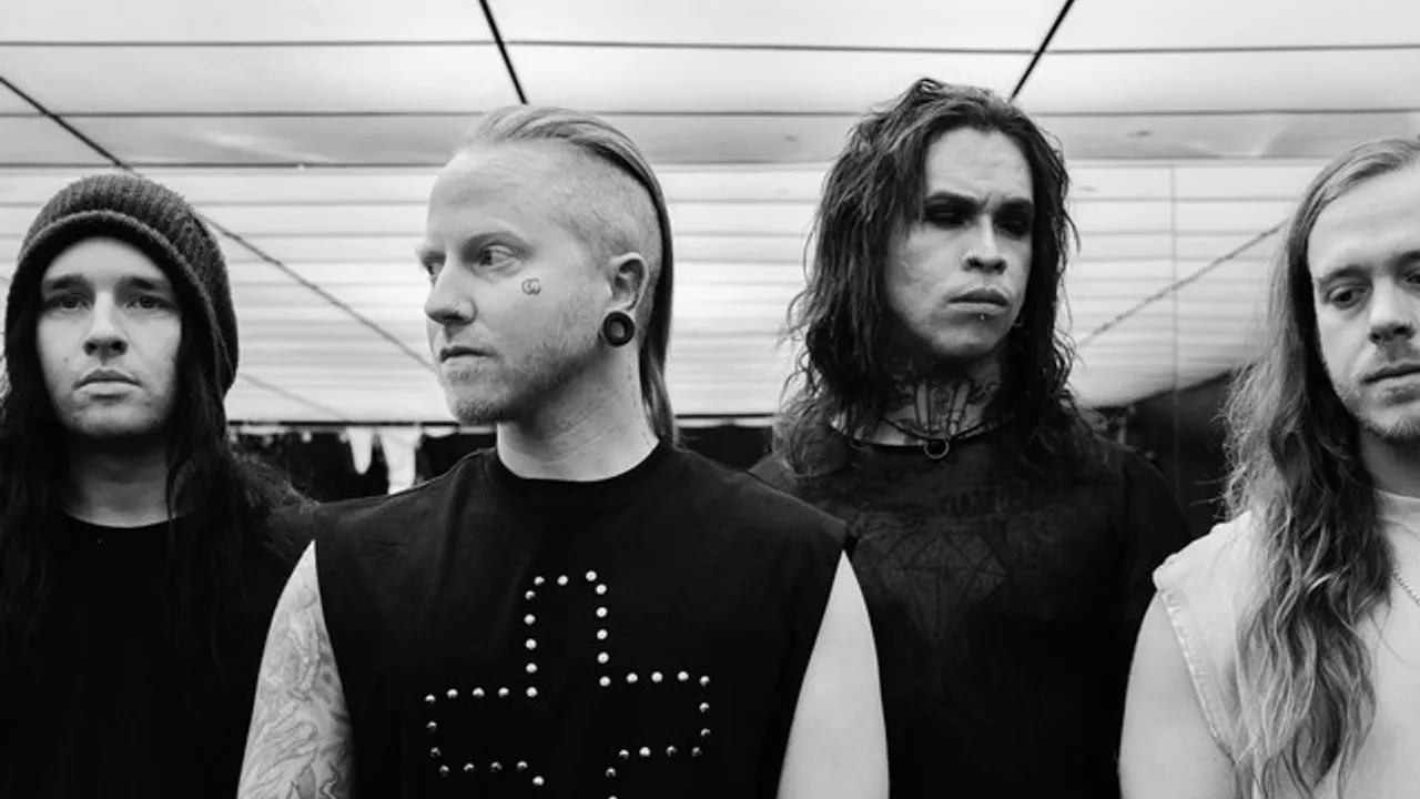 A Skylit Drive, Vampires Everywhere!