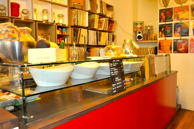 L'épicerie musicale : l'Italie dans ton assiette et du vinyle dans tes oreilles