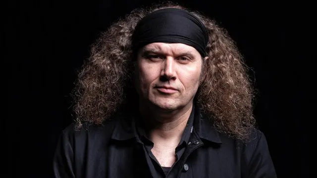Julian Sas