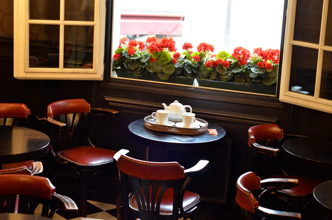 Odette Restaurant Shop Paris