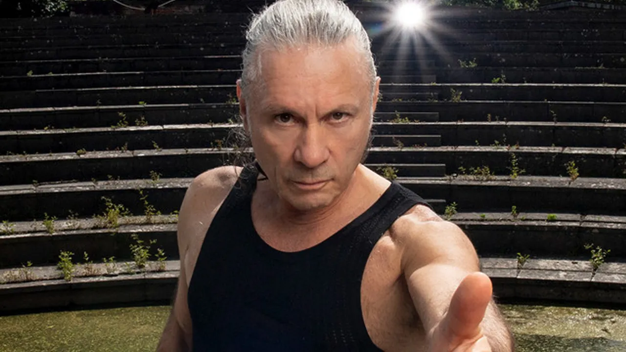 BRUCE DICKINSON