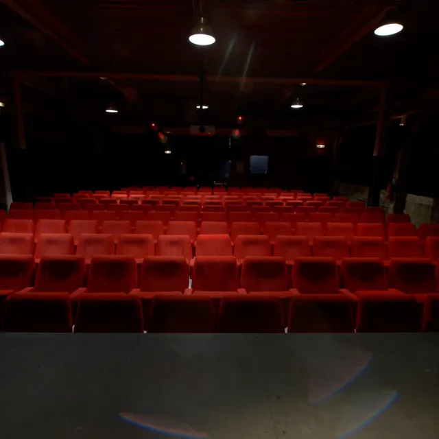 Théâtre L