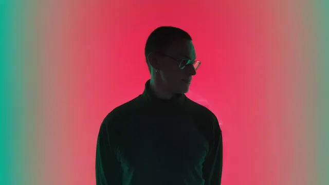 Macki B-Side x L'International: Jeudidiot (Shedbug, Estelle P, Poiçon)
