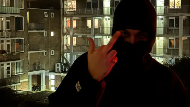 Sim--Oj presents « Skatesaté: Malindi, Flansie, Miguell, Kaidel, Kretekboys, Jeftuz »