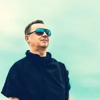 Nick Warren