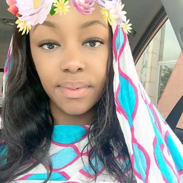 Oumou S