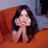 Gabriela Bee