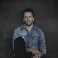 Julian Ovenden