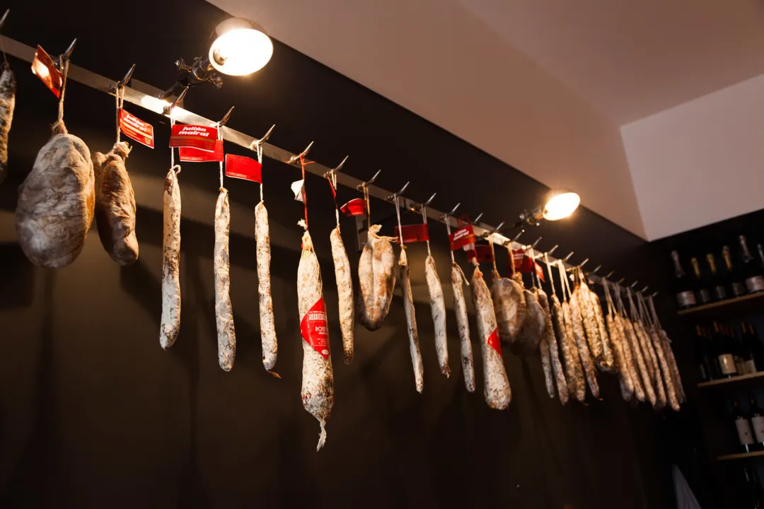 Chéri Charlot Restaurant Shop Paris