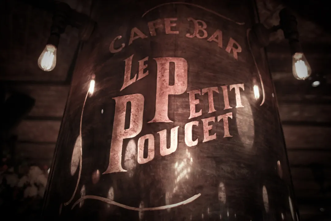 Le Petit Poucet Restaurant Bar Paris
