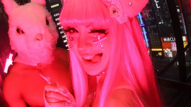 Pinkii, Sarah Bonito