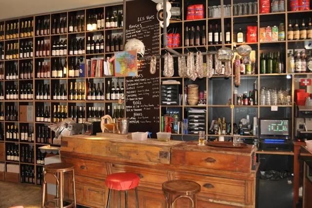 Monsieur : pour vous servir !