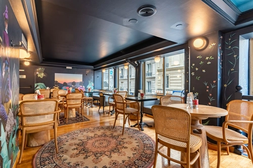 Le Neuvième Sauvage Restaurant Bar Paris