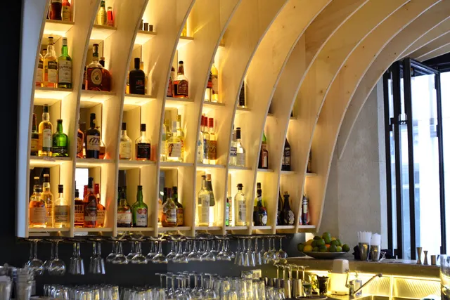 Gravity Bar