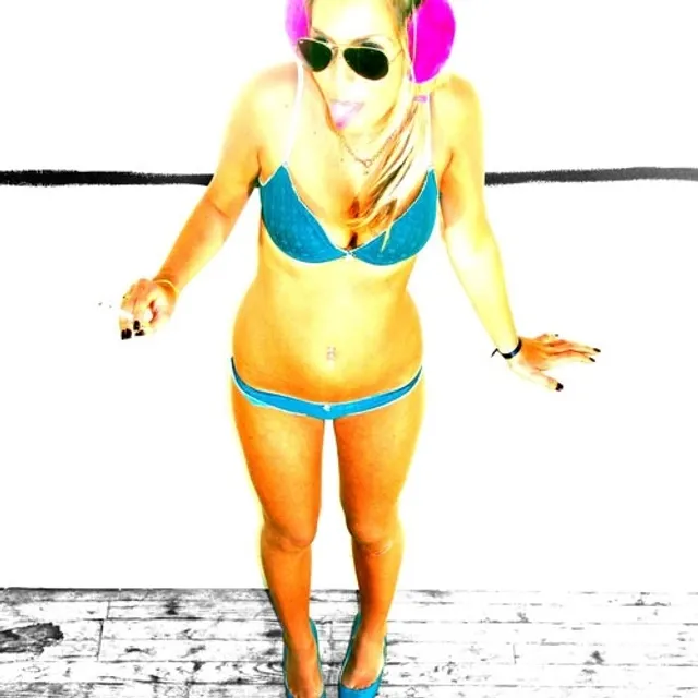 Envie E