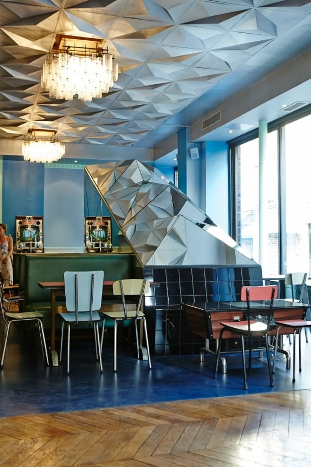 Le Fantôme Restaurant Bar Paris