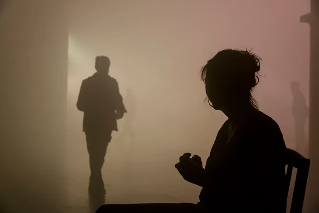 Dans la solitude des champs de coton : une expérience sensorielle au Théâtre des Bouffes du Nord